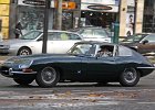 Jaguar E-type serie 1 coupé  Jaguar E-type serie 1 coupé, Tour de Paris, 50e anniversaire de la FIVA, 20 novembre 2016