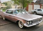 Chrysler Imperial lebaron 1961  Chrysler Imperial lebaron 1961, bourse de Courtenay, 7 avril 2024